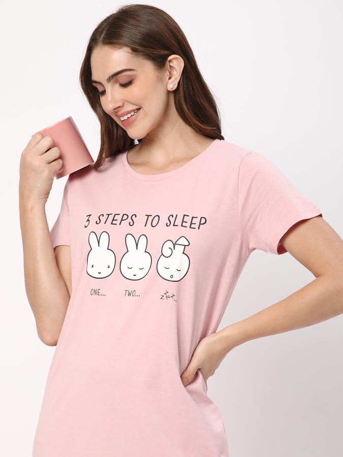 Women Graphic Print T-Shirt image number 0