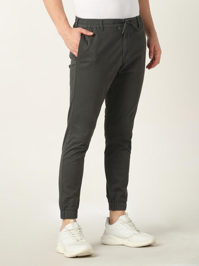 Men Slim Fit Flat-Front Trousers image number 2