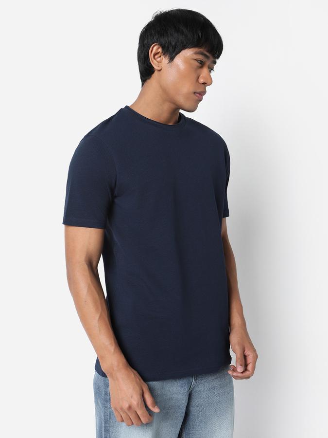 Men Regular Fit Crew-Neck T-Shirt image number 2