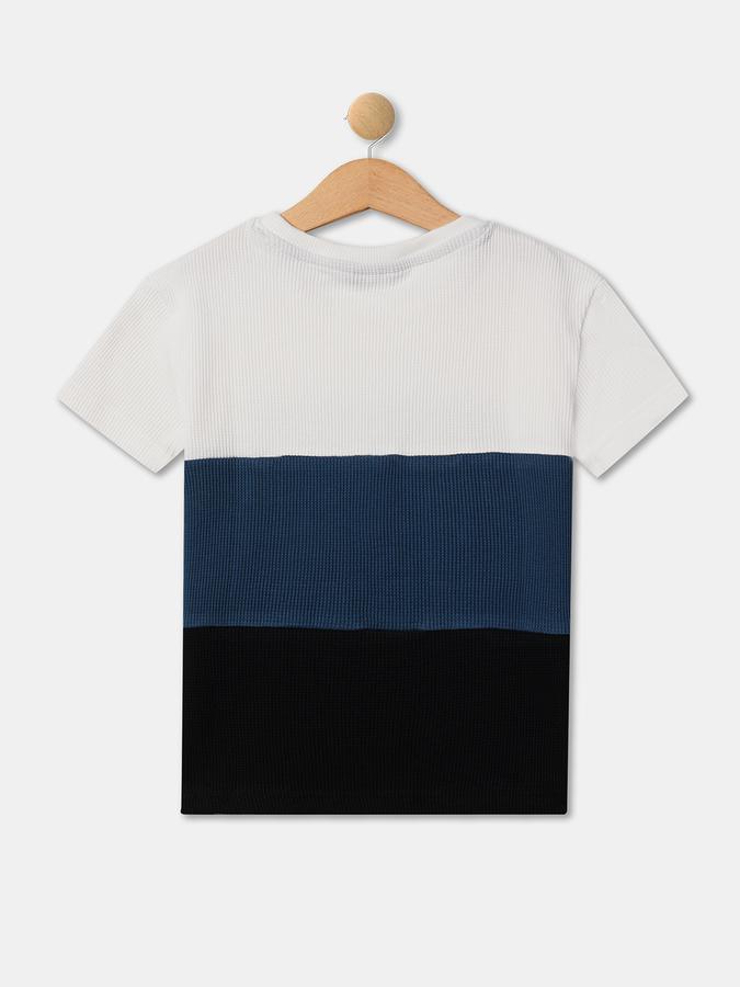 Boys Typographic Print Regular Fit T-Shirt image number 1