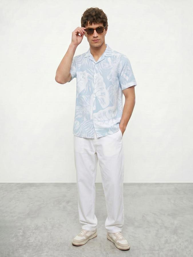 R&B Men Blue Floral Print Resort Collar Short Sleeves Regular Fit Shirt