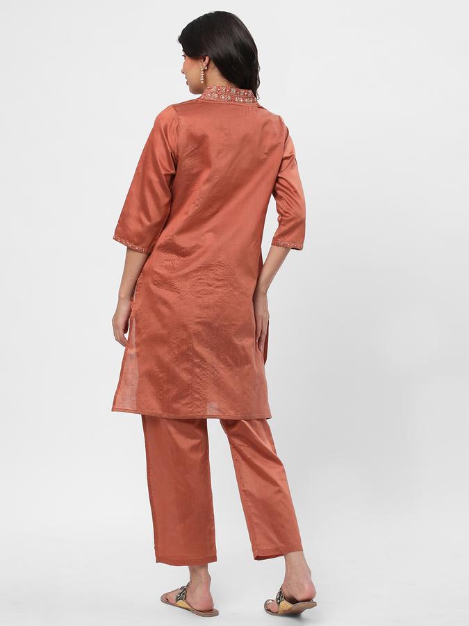 Women Embroidered Straight Kurta & Pants Set image number 2