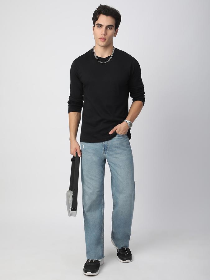 Solid Men Round Neck T-Shirt image number 1