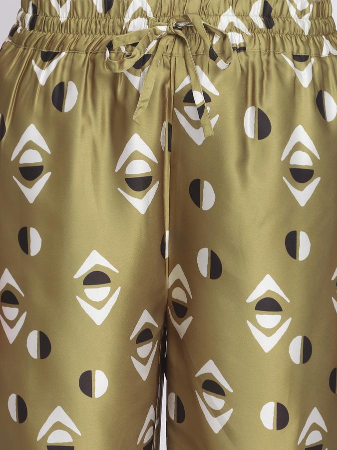 R&B Relaxed Women Trousers  image number 3