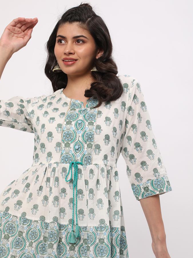 Women Paisley Printed Flared Kurta image number 0