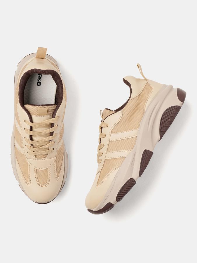 Footwear Solid image number 0