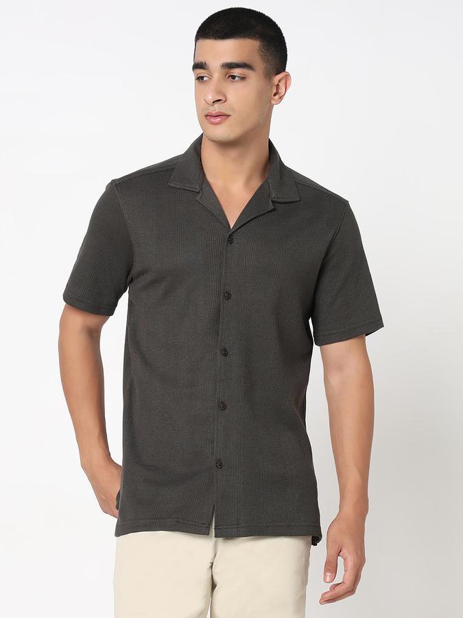 Men Polycotton Relaxed Fit Camp Collar Solid Shirt