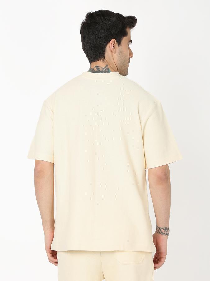 Men Regular Fit Crew-Neck T-Shirt image number 3
