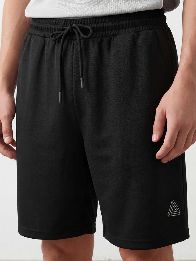 R&B Black Men Solid Mid-Rise Knee Length Regular Activewear Shorts