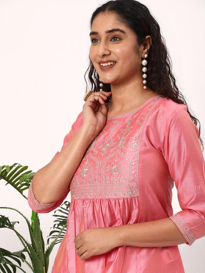 R&B Women Pink Kurtas