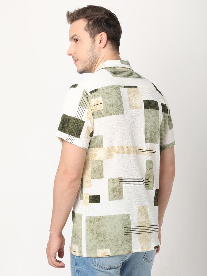 Men Relaxed Fit Spread-Collar Shirt image number 3