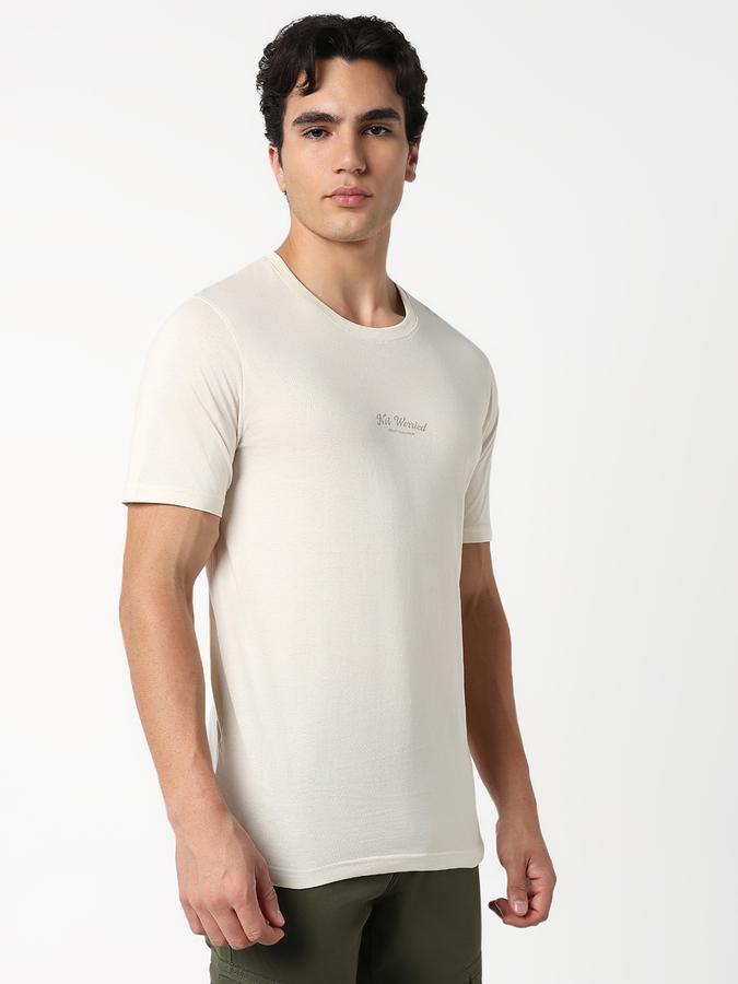 Solid Men Round Neck T-Shirt image number 1