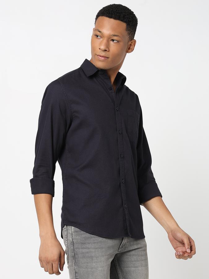 Men Shirt with Spread Collar image number 3