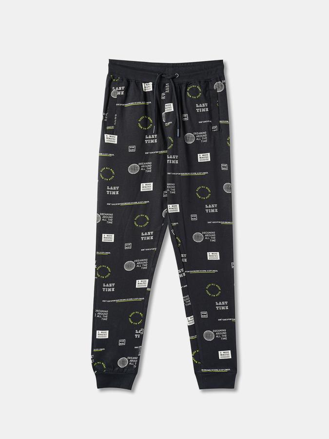 Boys Printed T-Shirt & Joggers Set image number 3