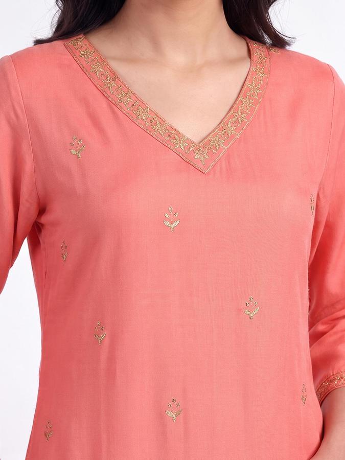 R&B Women Peach Embroidered V-Neck 3/4 Sleeve Straight Kurta