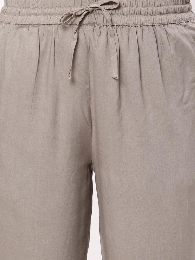 Women Pants image number 3