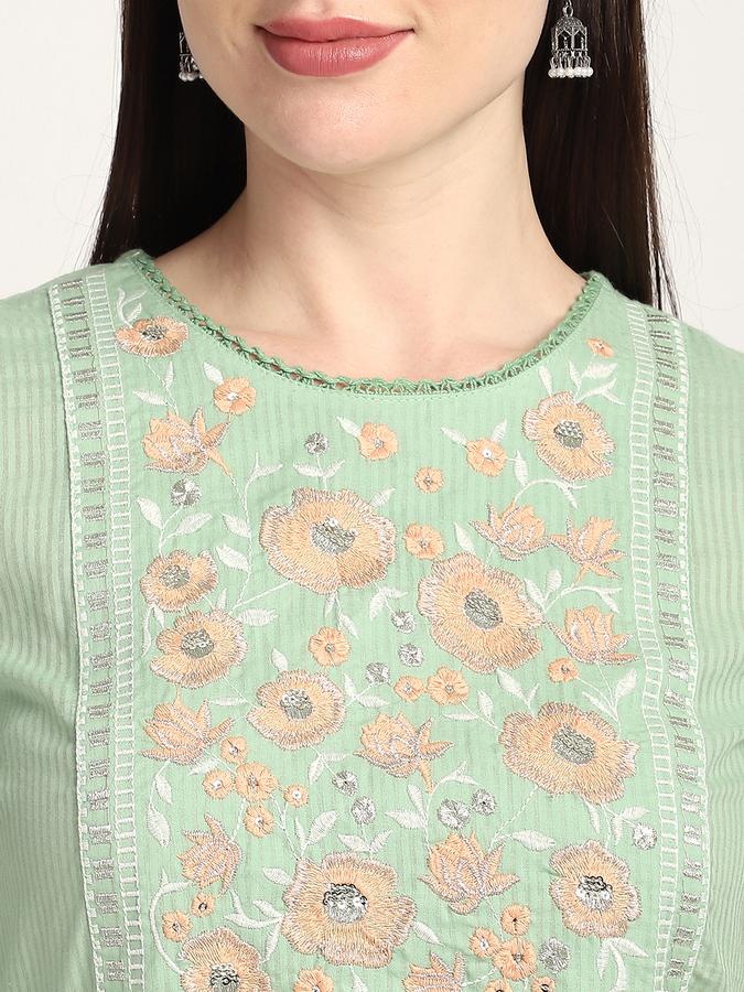 Women Cotton Regular Fit Round Neck Embroidered Kurta