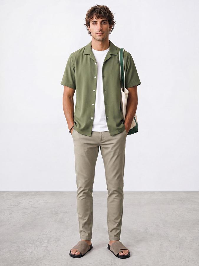 R&B Men Green Mid Rise Regular Fit Chinos