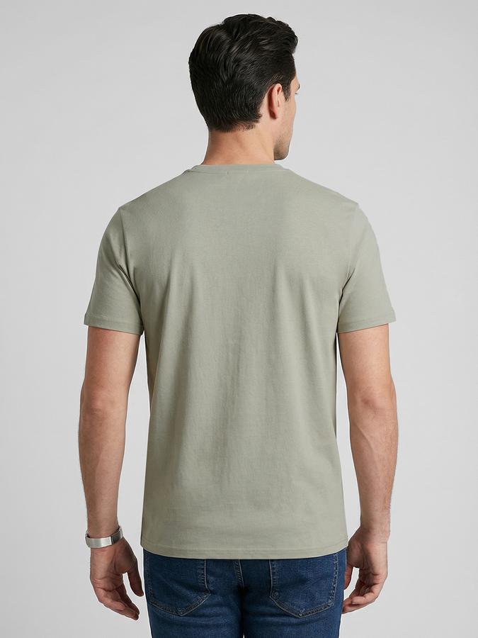 R&B Green Solid Men Round Neck Regular Fit Short Sleeves T-Shirt