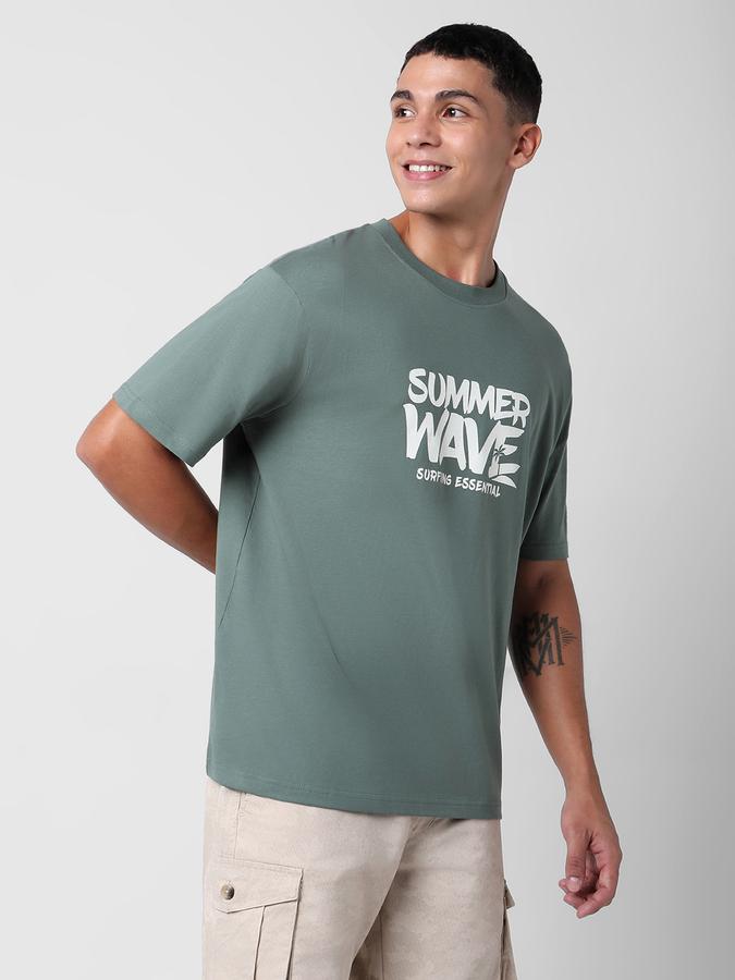Men Typographic Print Loose Fit Round-Neck T-Shirt image number 2