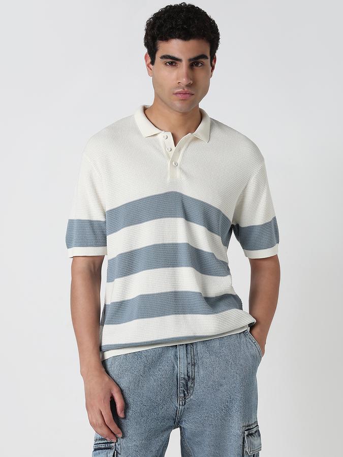 Striped Men Round Neck T-Shirt image number 1
