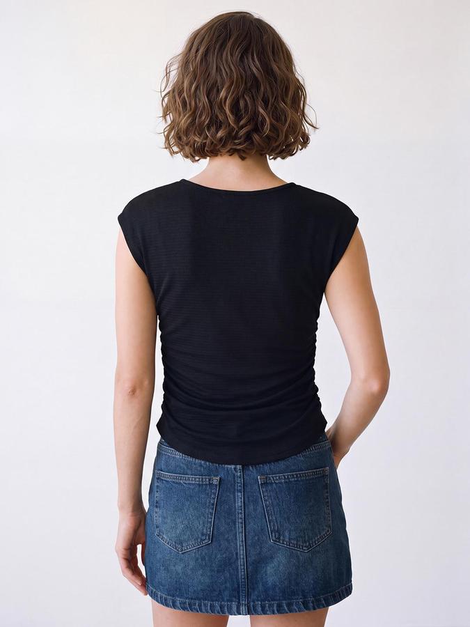 R&B Womens Black Round Neck Cap Sleeve Solid Top