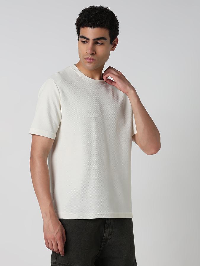 Solid Men Round Neck T-Shirt image number 3