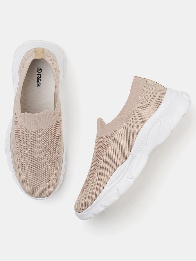 Women Round-Toe Slip-On Shoes image number 0