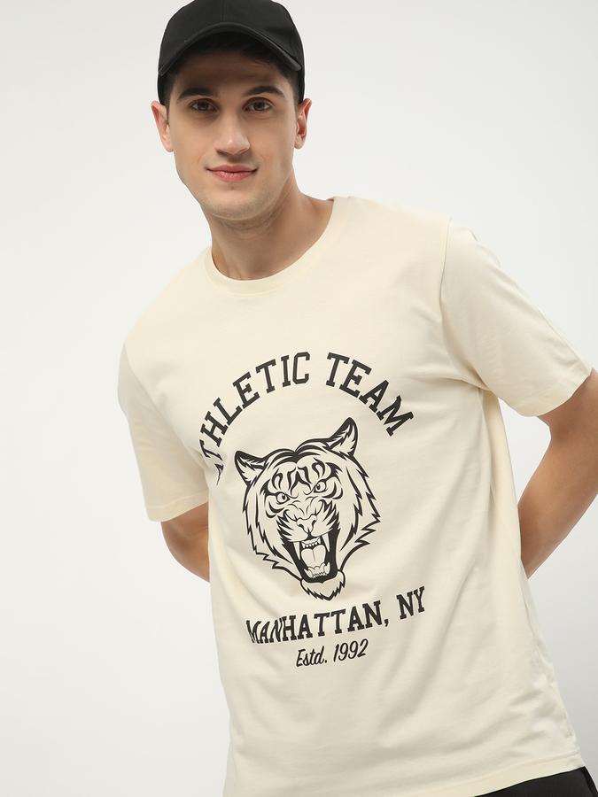 Men Typographic Print Regular Fit T-Shirt image number 0