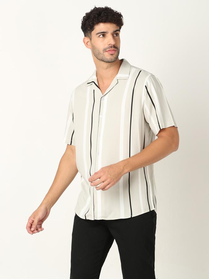 Cuban Collar Shirt with Short Sleeves image number 1
