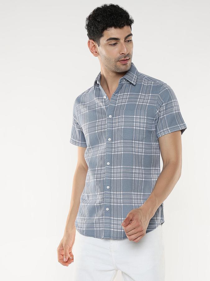 Men Checkered Casual Shirt image number 0