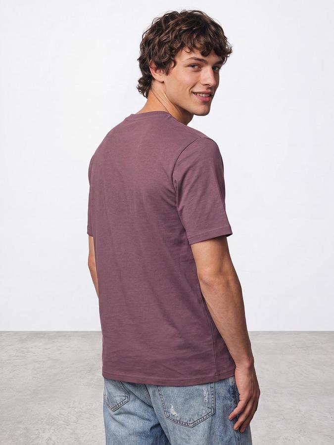R&B Men Mauve Short Sleeve Round Neck Typography Print T-Shirt