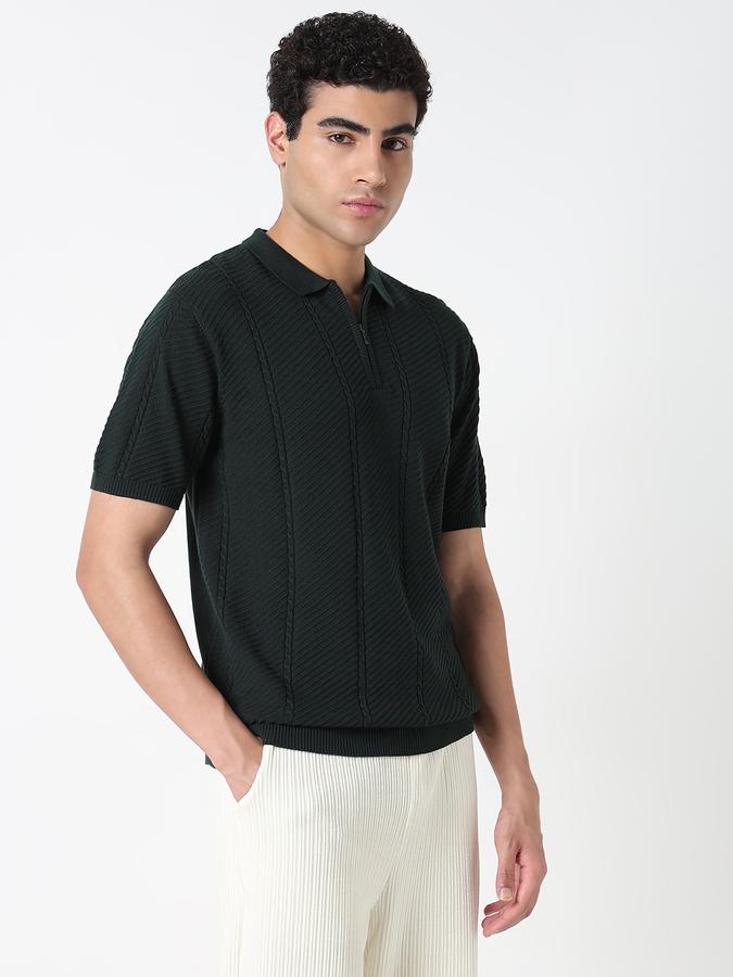 Solid Men Round Neck T-Shirt image number 2
