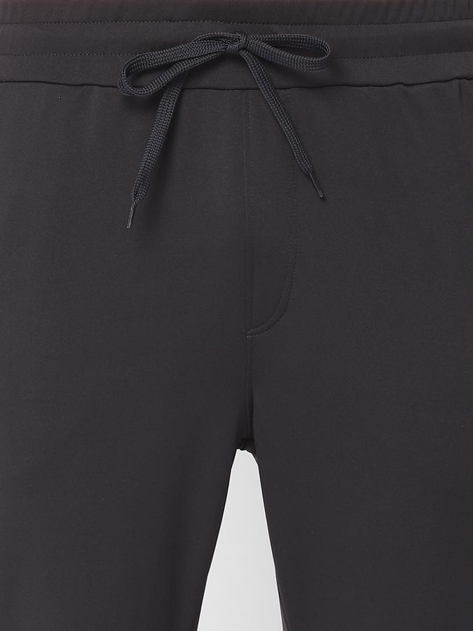 R&B Men Track Pants & Joggers image number 3