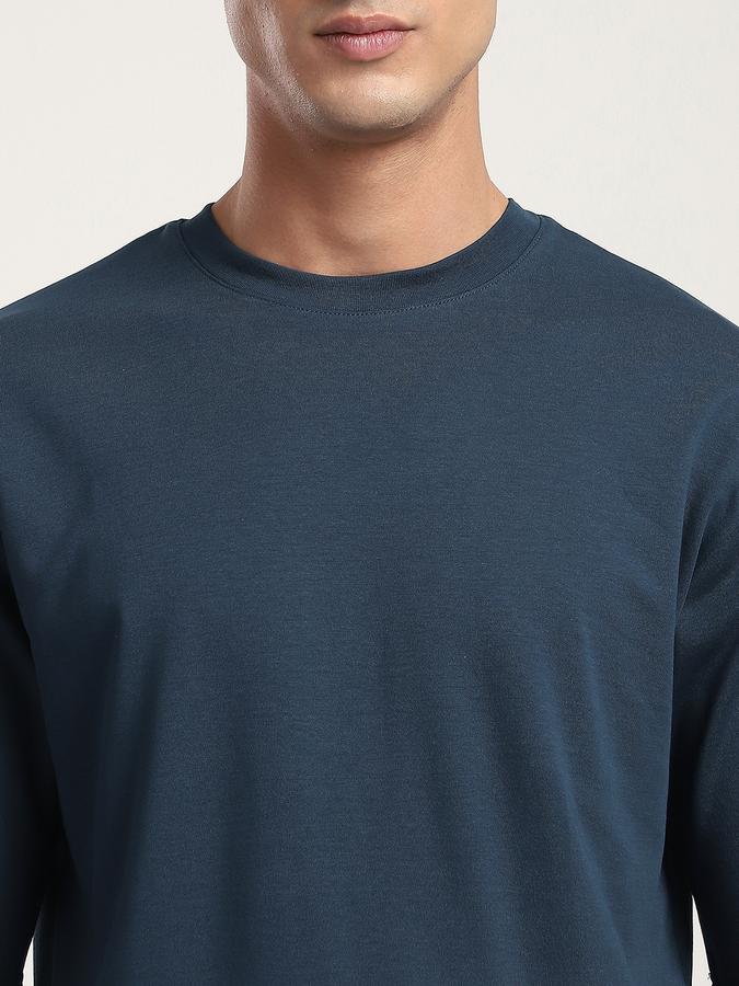 Men Cotton Blend Relaxed Fit Crew Neck Solid T-shirt
