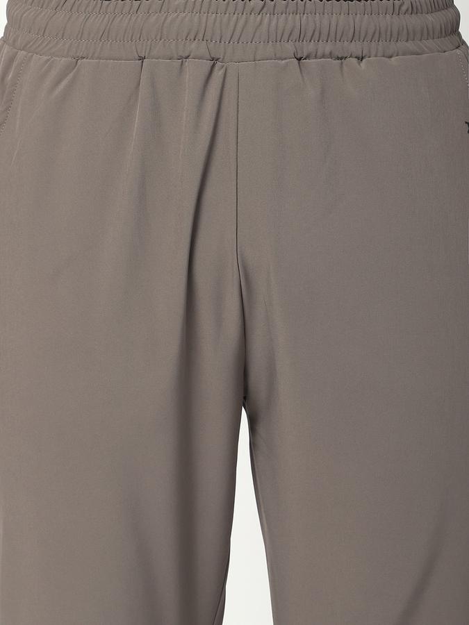 Men Polyester Tapered Fit Drawstring Waist Open Hem Trackpants