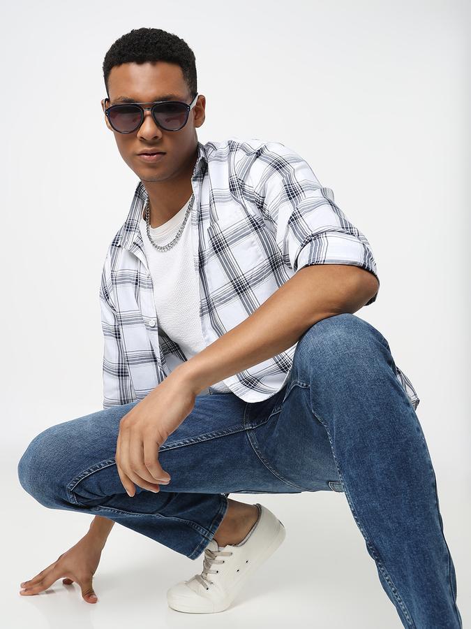 Men Shirt with Spread Collar  image number 0