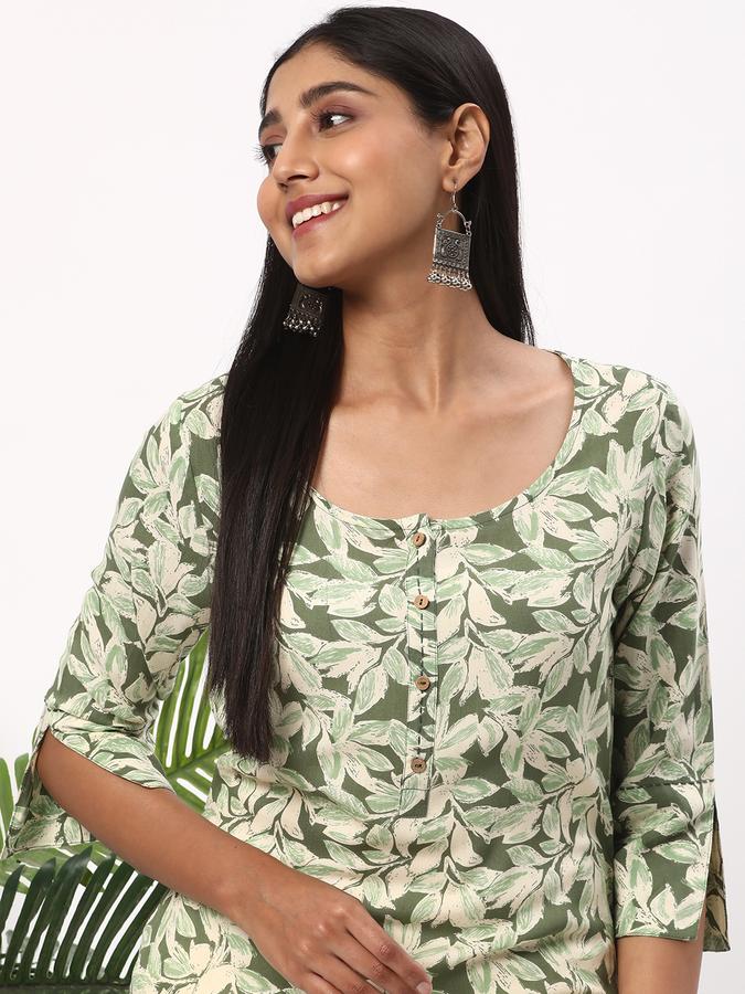 Women Rayon Regular Fit U-Neck Printed Kurta