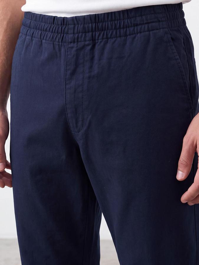 R&B Men Navy Blue Mid Rise Regular Fit Regular Trousers