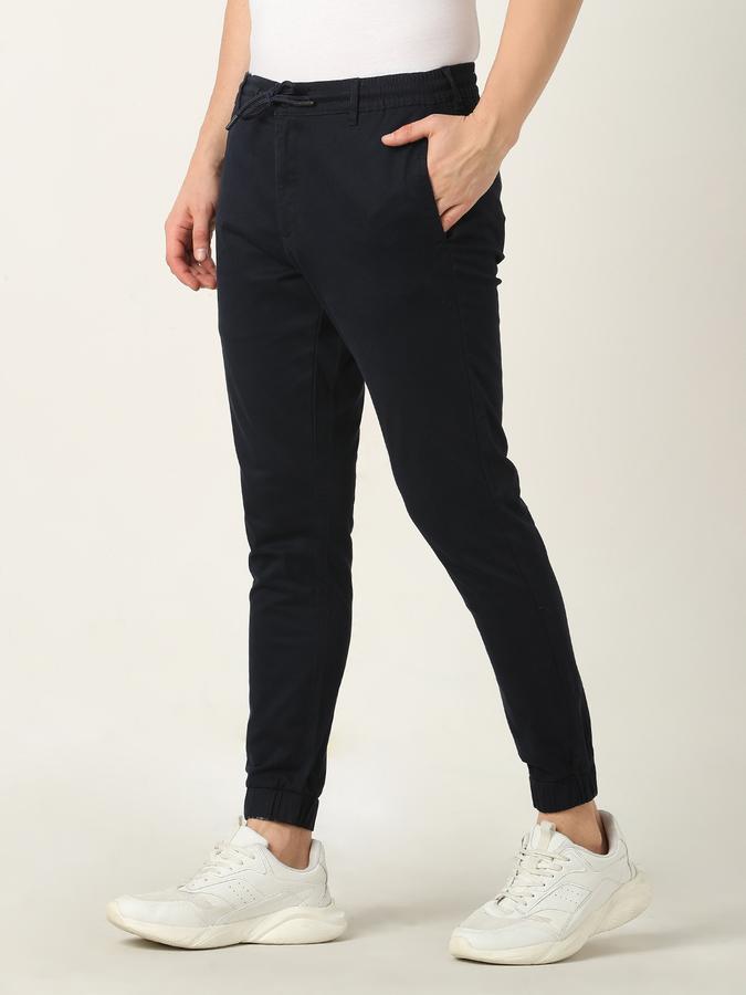 Men Slim Fit Flat-Front Trousers image number 1