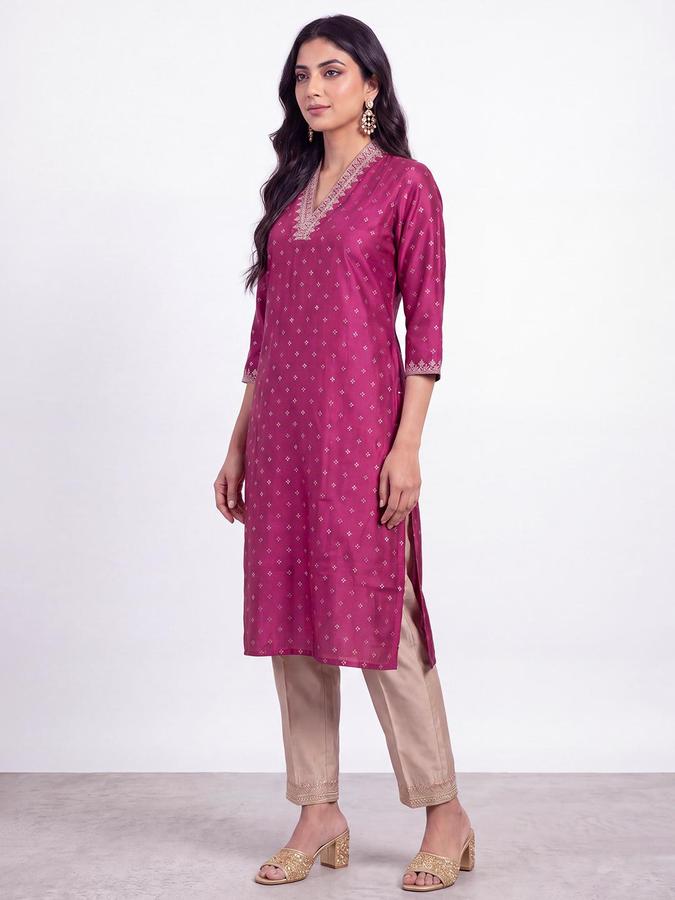 R&B Women Magenta  Embroidered V-Neck Three-Quarter Sleeve Ikat Kurta