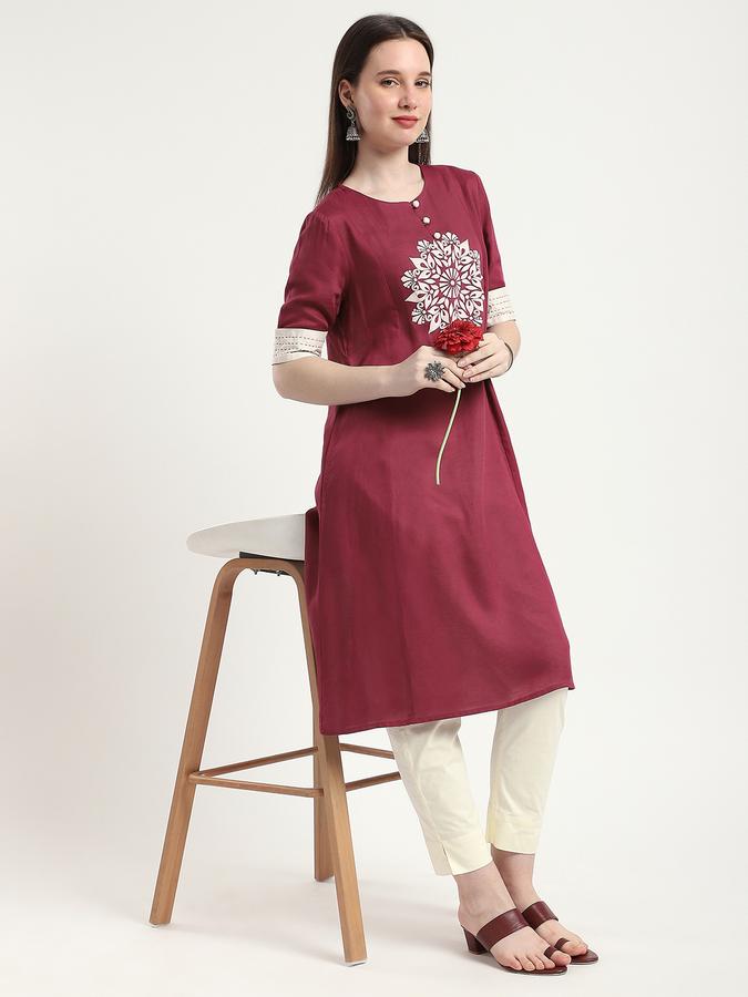 Women Viscose Regular Fit Round Neck Embroidered Kurta