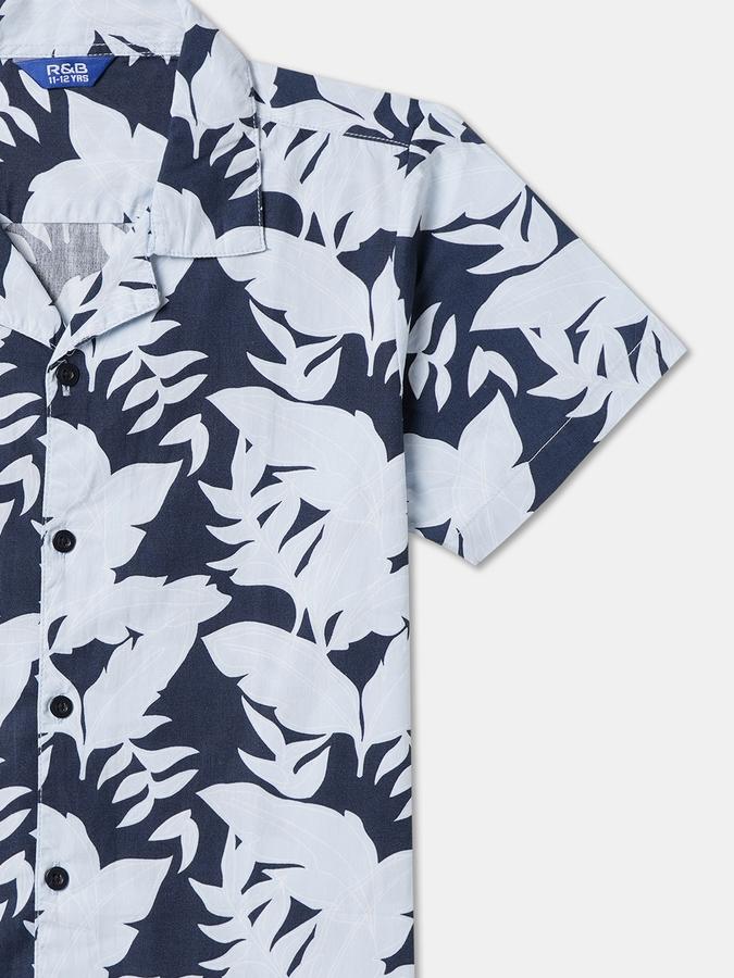 Boys Solid Casual Shirt image number 2