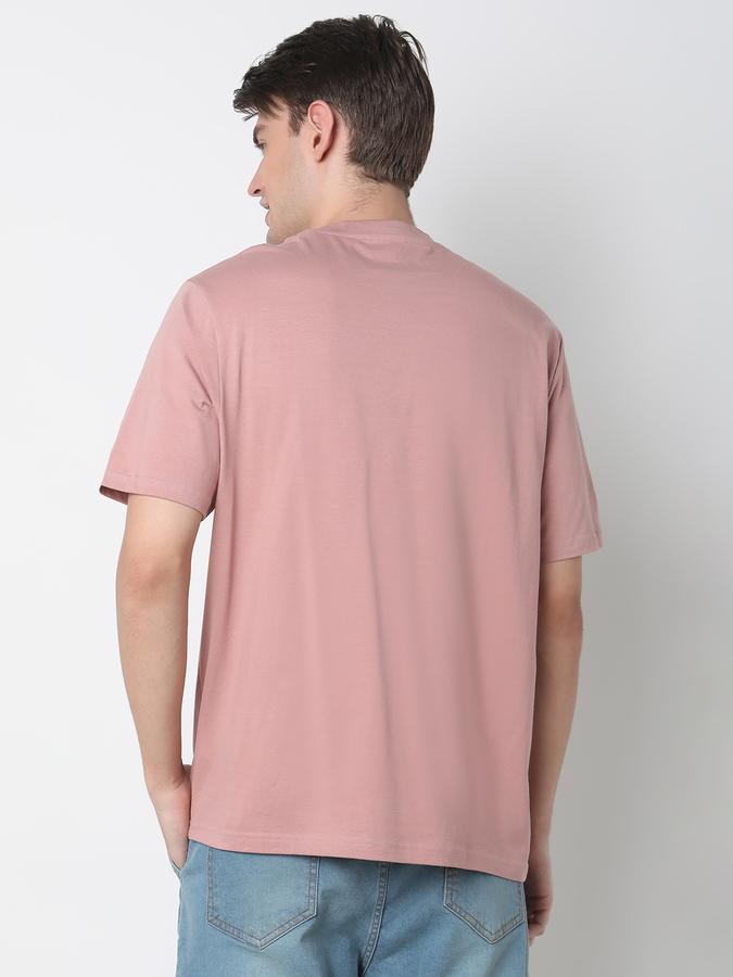 Men Typographic Print Regular Fit Crew-Neck T-Shirt image number 3