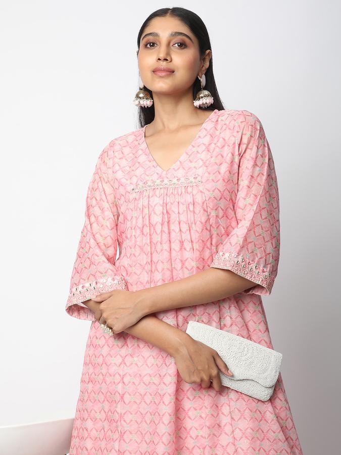 Women Viscose Relaxed Fit V Neck Embroidered Kurta