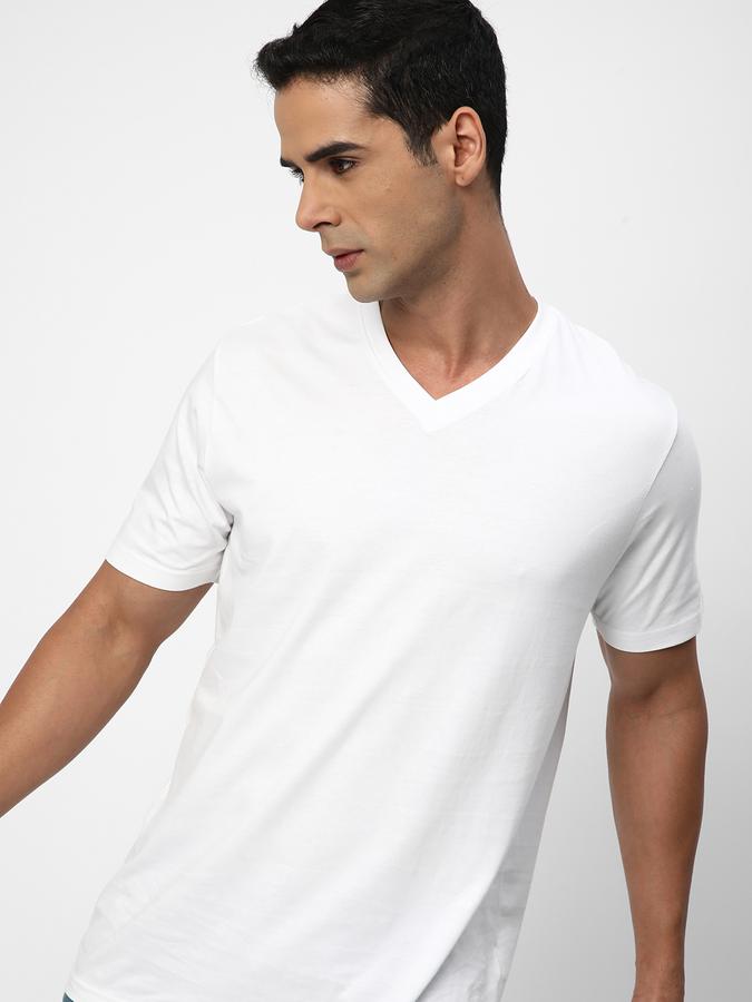 R&B Men's Solid V-Neck T-Shirt image number 0