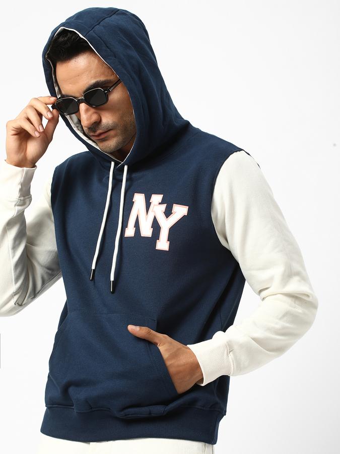 Men Colourblock Regular Fit Hooded Sweatshirt
