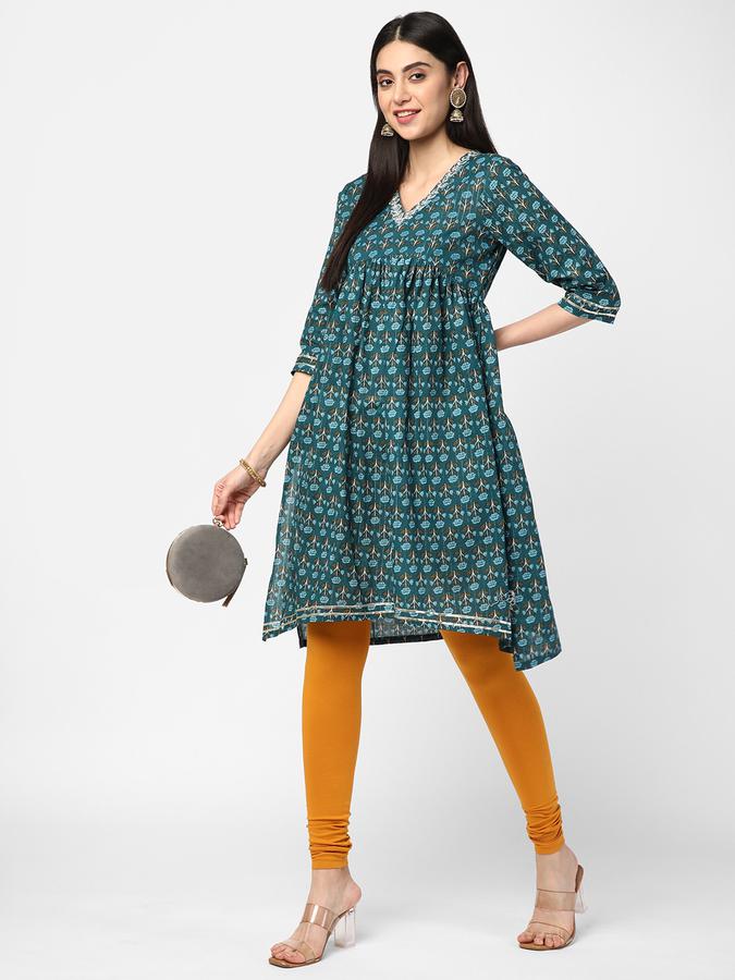 R&B Women Blue Kurtas image number 1