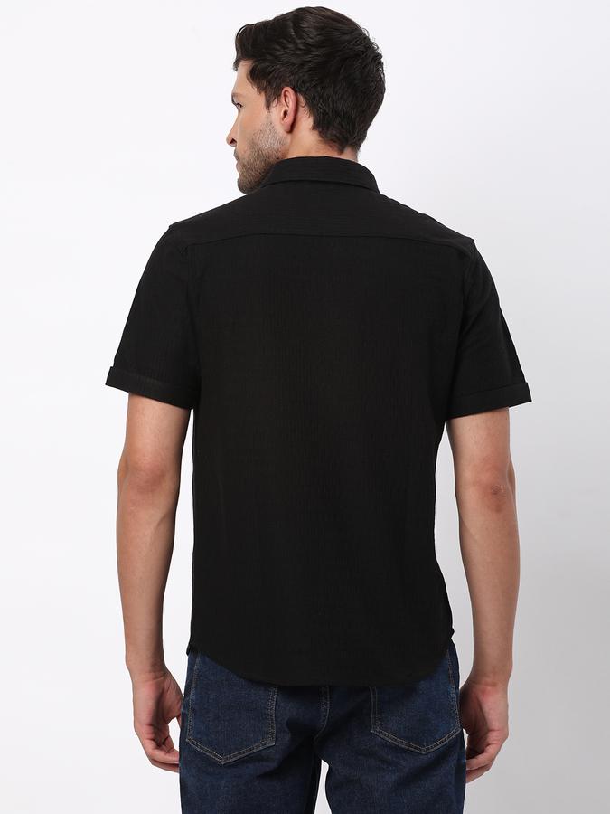 Men Regular Fit Shirt with Spread Collar image number 2