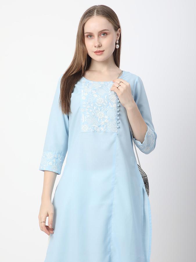 Women Rayon Regular Fit Round Neck Embroidered Kurta